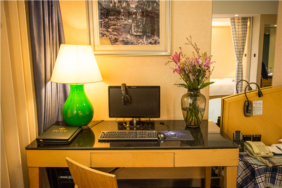 ���Ͼ���ɽˮ���ù����޹�˾